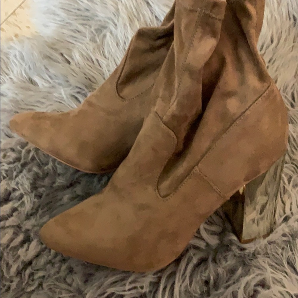 Booties - Picture 4 of 4